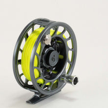 Load image into Gallery viewer, Hatch Iconic 5+ Large Arbor Fly Reel 5-6-7 LHR
