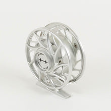 Load image into Gallery viewer, Hatch Finatic 5 Plus Fly Reel 5-6-7 RHR
