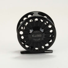 Load image into Gallery viewer, Bauer SST3 Fly Reel 2-4 RHR
